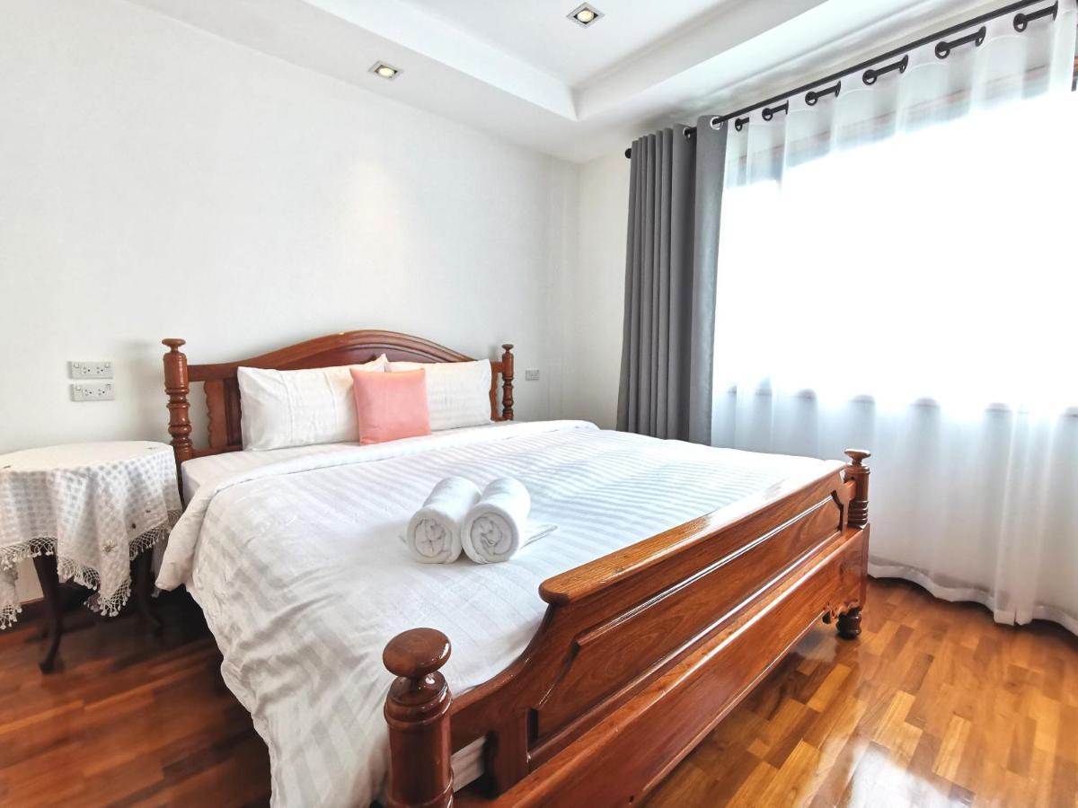 Sri Ayuttaya Guesthouse Bangkok Exterior photo
